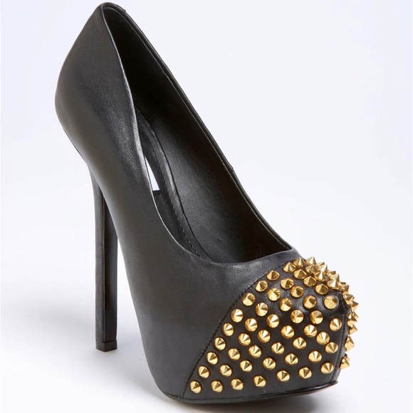 Steve Madden Shoes - Steve Madden ‘Bolddd’ sexy spike heels 🔥🔥🔥